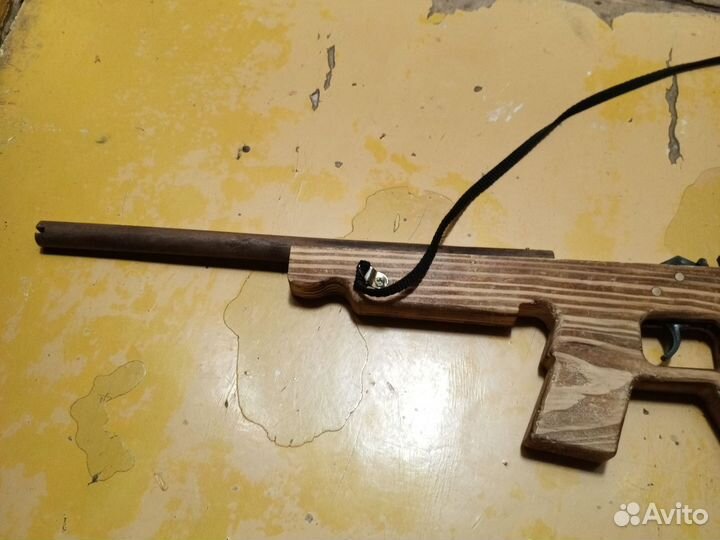 Ружьё стреляет резинками