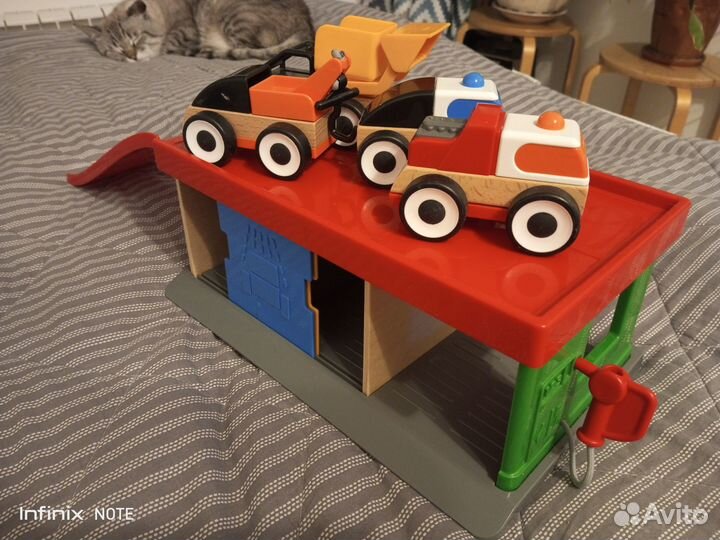 Гараж с машинками Икеа