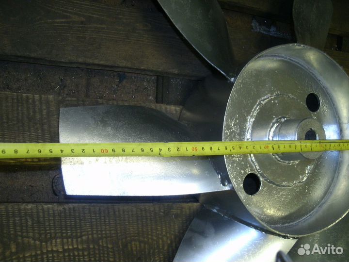 Гребной винт для катера