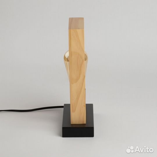 Настольная лампа, светильник Акцент