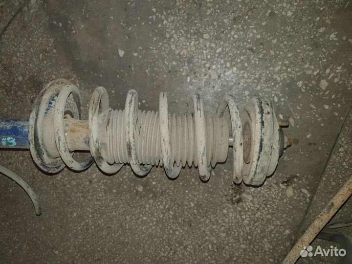 Стойка задняя Додж Интрепид Крайслер