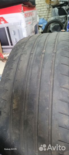 Goodyear Eagle F1 Asymmetric 3 245/35 R20 и 275/30 R20