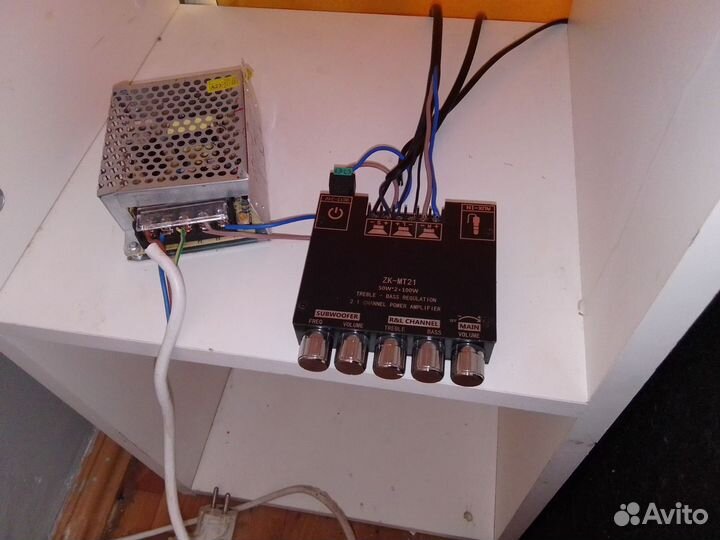 Уселитель и блок питания на 12 вольт и 5 ампер
