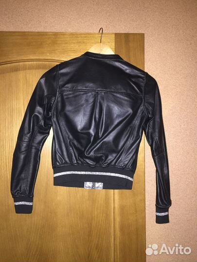 Кожаная куртка-бомбер Patrizia Pepe