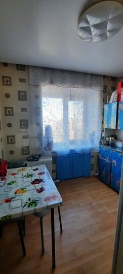 2-к. квартира, 42 м², 3/3 эт.