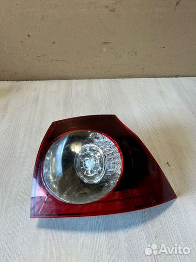 Фонарь задний правый Volkswagen Golf 5 BSE