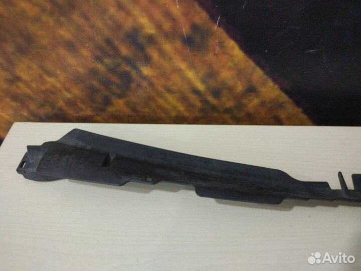 Дефлектор радиатора Volkswagen Passat Variant B6