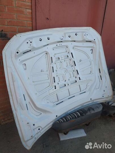 Капот BMW 5 F10