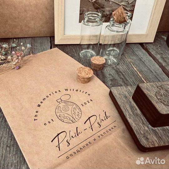 Ручной штамп с логотипом для брендирования товаров