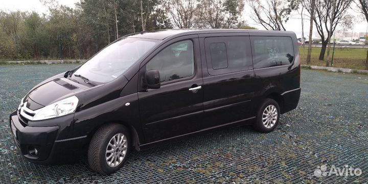 Микроавтобус с водителем