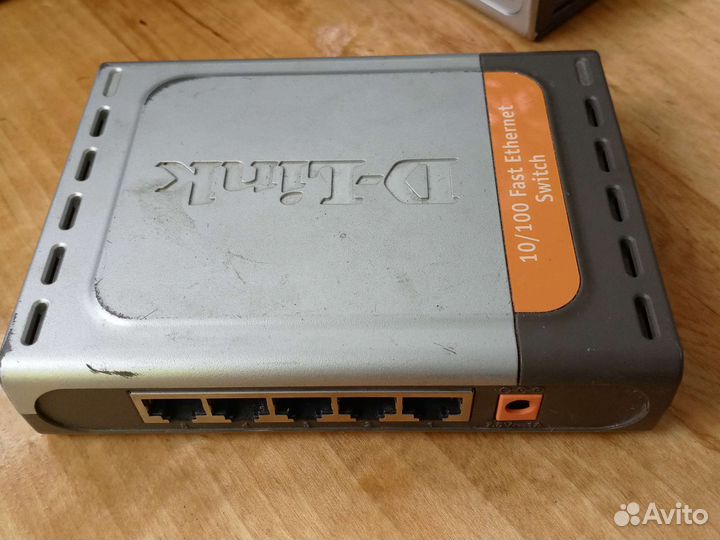 Коммутатор D link Des-1005D