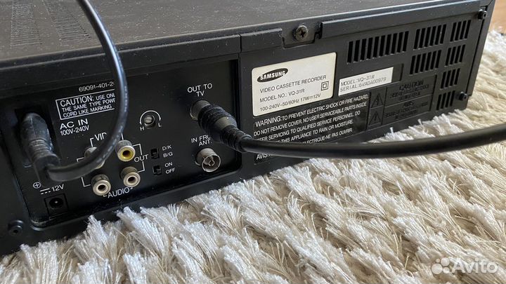 Кассетный проигрыватель VHS Samsung