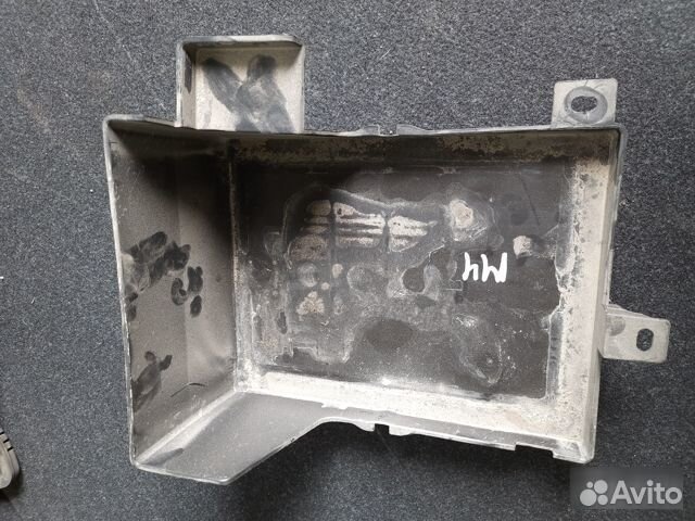 Крепление аккумулятора Mitsubishi Outlander