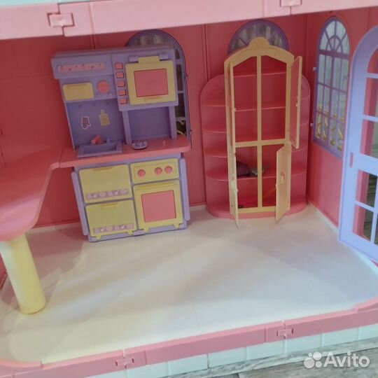 Кукольный домик с мебелью