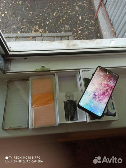 Samsung Galaxy A50, 4/64 ГБ