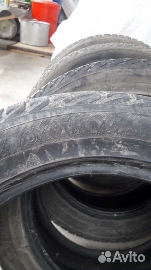 Yokohama A200 215/55 R17