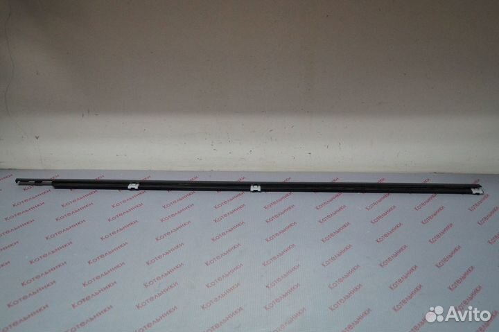 Nissan 80820-AV600 Молдинг перед правый