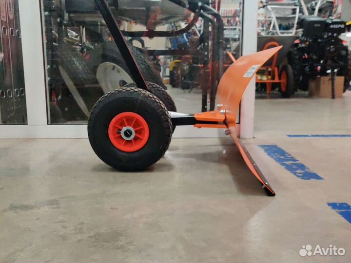 Поворотная лопата Электромаш для снега