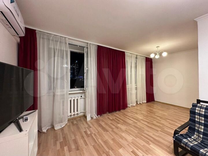 1-к. квартира, 50 м², 7/10 эт.