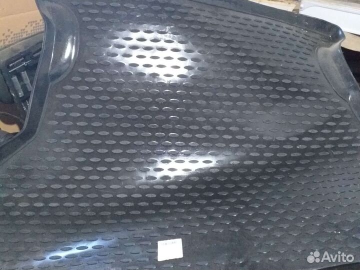 Новый коврик в багажник приора хетчбек