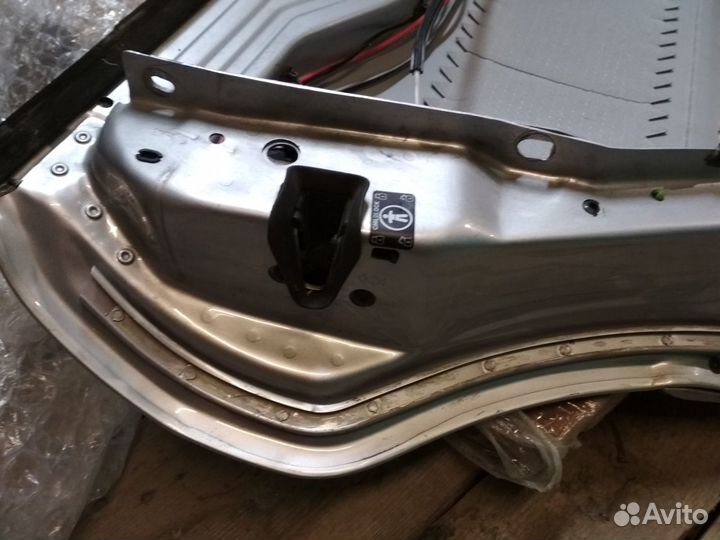 Дверь задняя левая Audi A8/S8 Long D2(Ауди А8)