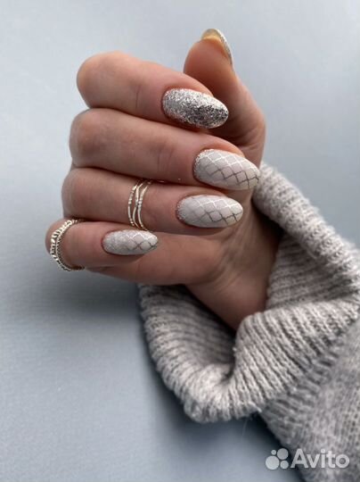 Нужны модели на маникюр и педикюр