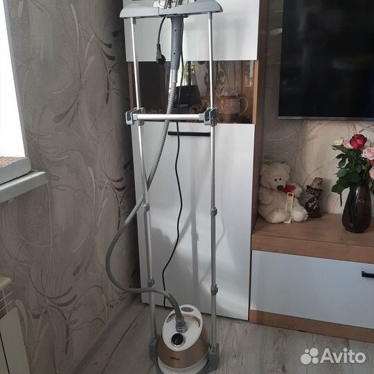 Отпариватель для одежды напольный