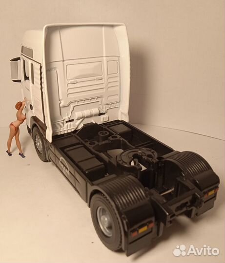 Модель тягач MaN TgX 18.480 масштаб 1/43