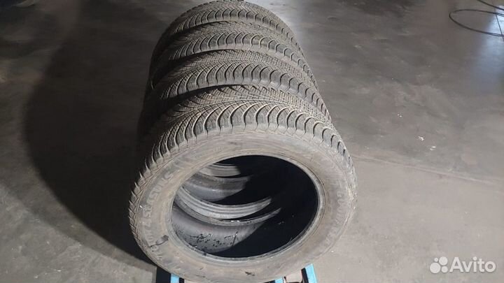 Goodyear Vector 4Seasons Gen-2 SUV 235/60 R18 107W