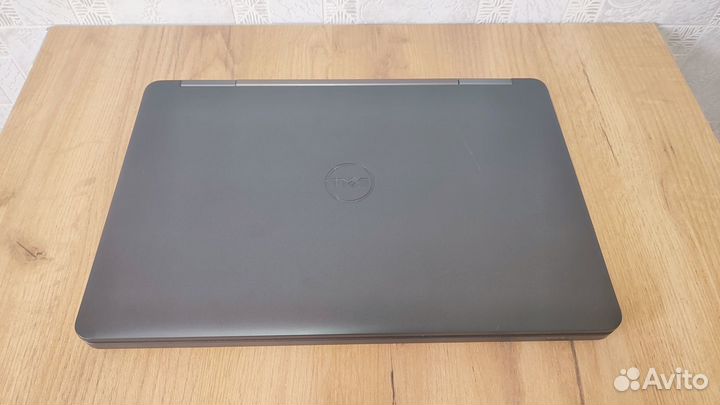 Ноутбук dell (15.6