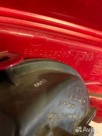 Левый задний фонарь Peugeot 208 хэтчбек