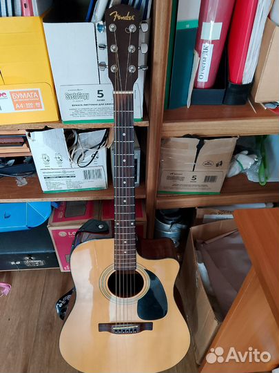 Концертная гитара