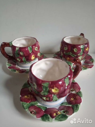 Кофейник, чайник, чайный сервиз