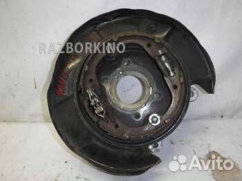 Кулак задний правый 430181AA0A