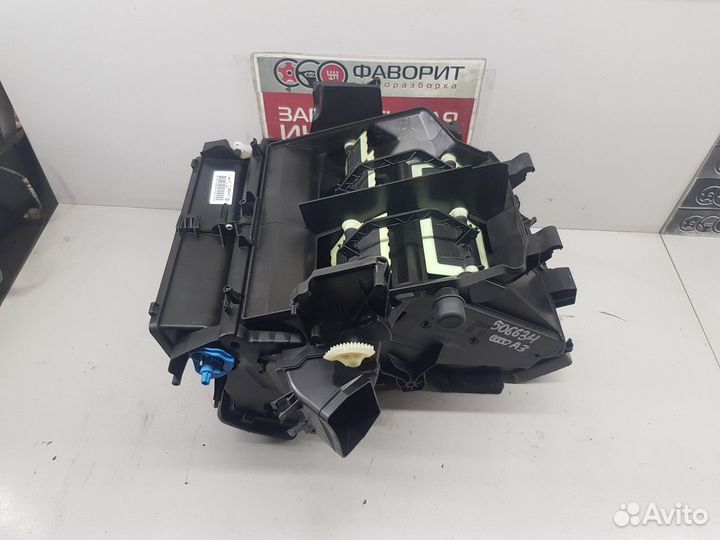 Корпус отопителя (Audi A3)