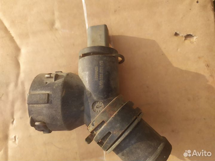 Тройник системы охлаждения skoda