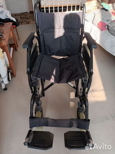 Инвалидная коляска новая