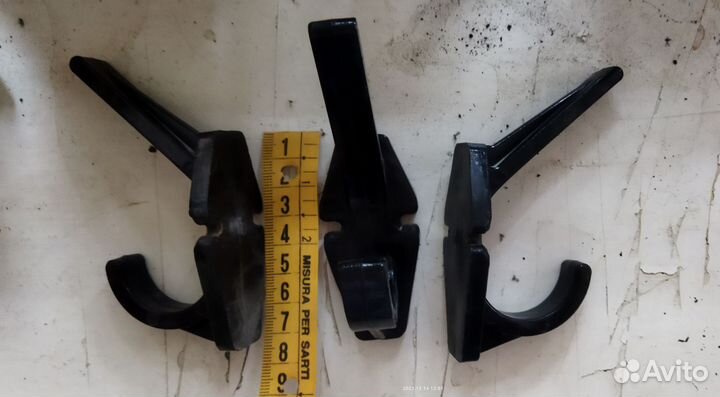 Крючки для одежды