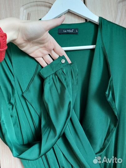 Зеленое платье на запах 46-48
