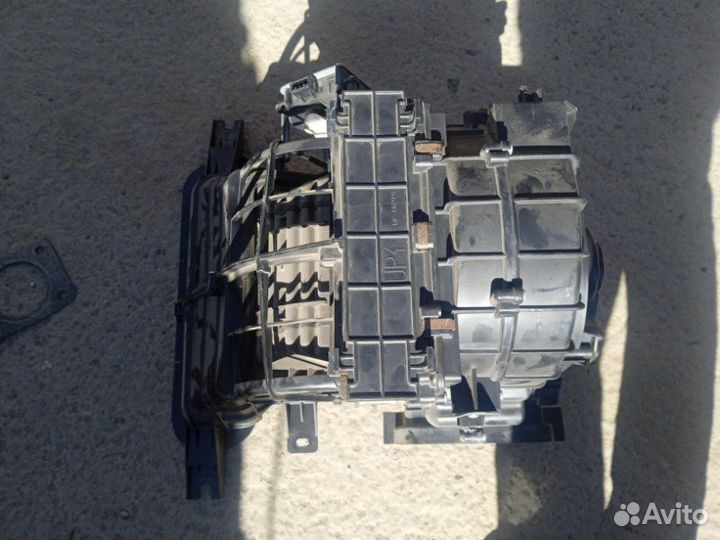 Корпус печки с моторчиком Subaru Tribeca B9 3000CC