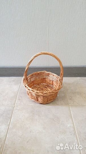 Корзинка плетенная