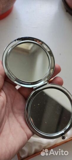 Зеркало карманное