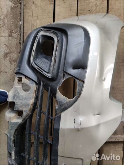 Бампер передний Renault Logan Stepway
