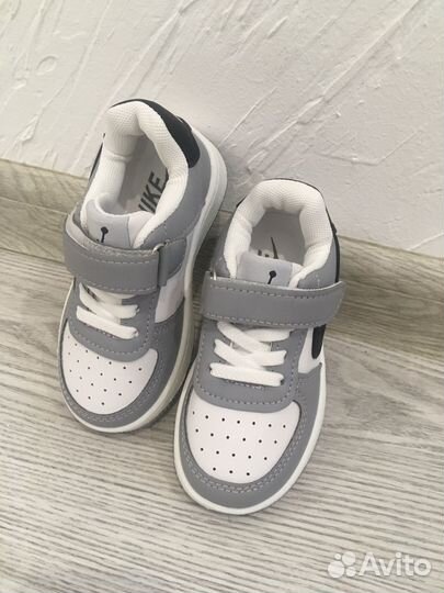 Кроссовки детские nike 21