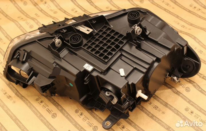 Фара левая BMW X2 F39 18-21 full LED