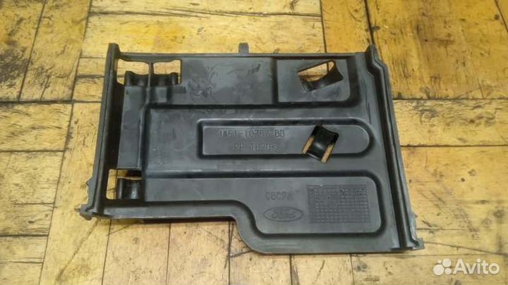 Крышка АКБ Ford Focus 2 aoda 2008-2011