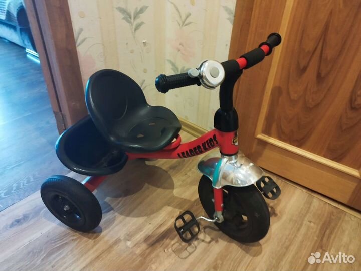 Трехколесный велосипед