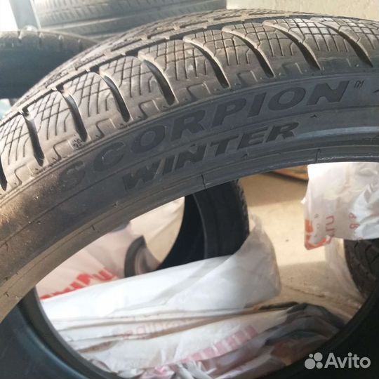 Pirelli Scorpion Winter 275/35 R22 и 315/30 R22