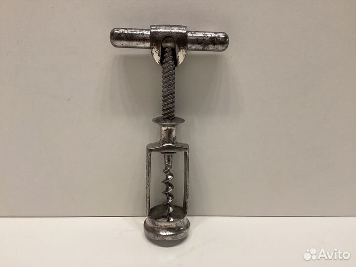 Старинный стальной штопор