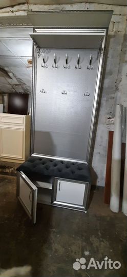 Вешалка в прихожую